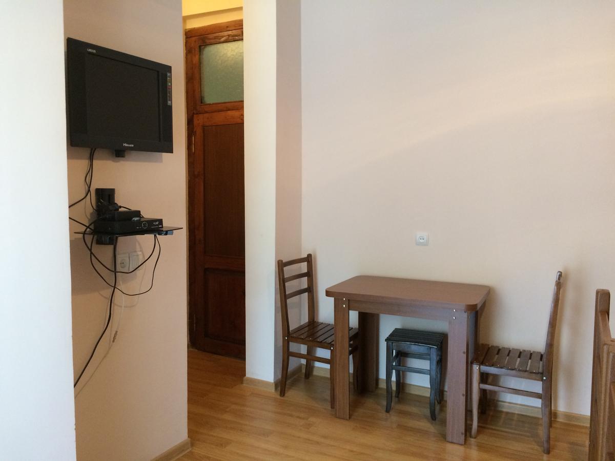 Hotel Tedi Qvareli Exteriör bild