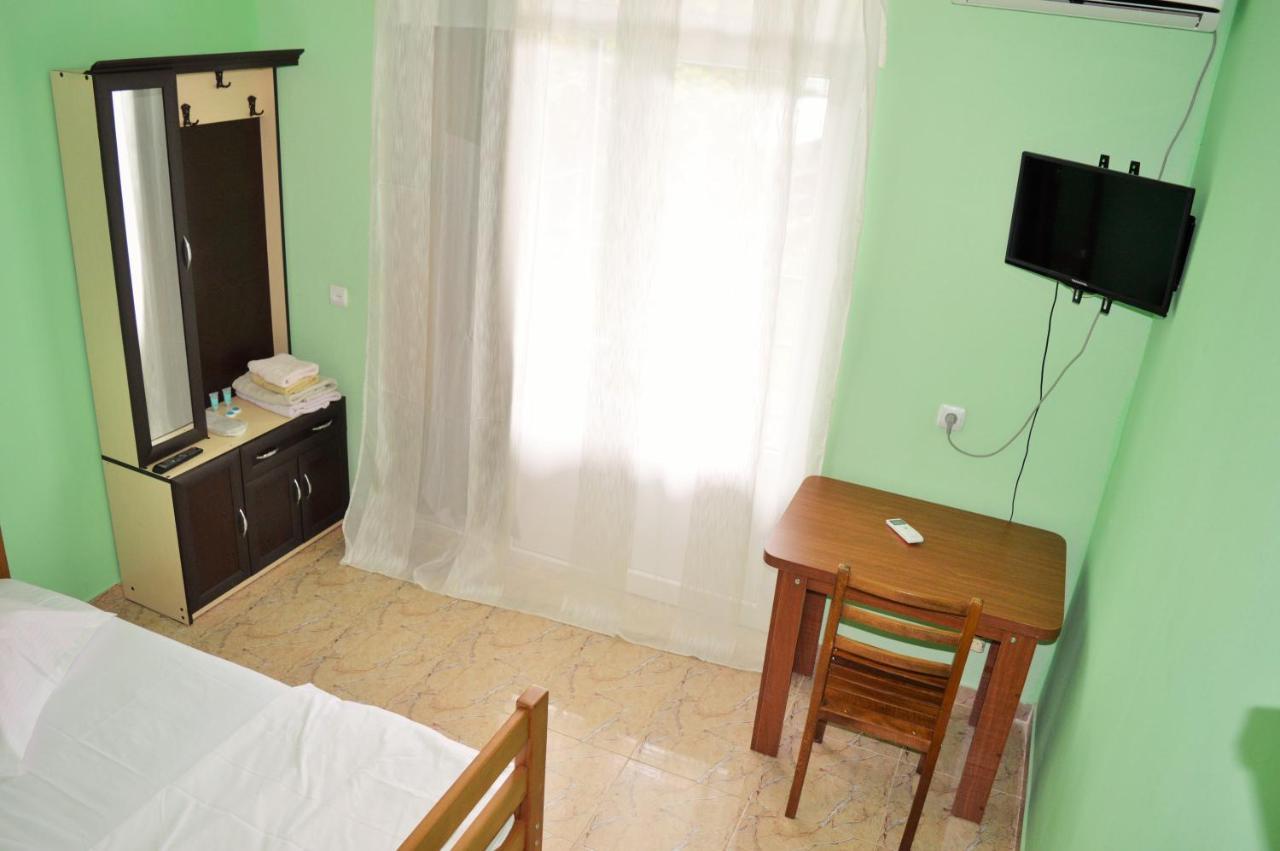 Hotel Tedi Qvareli Exteriör bild