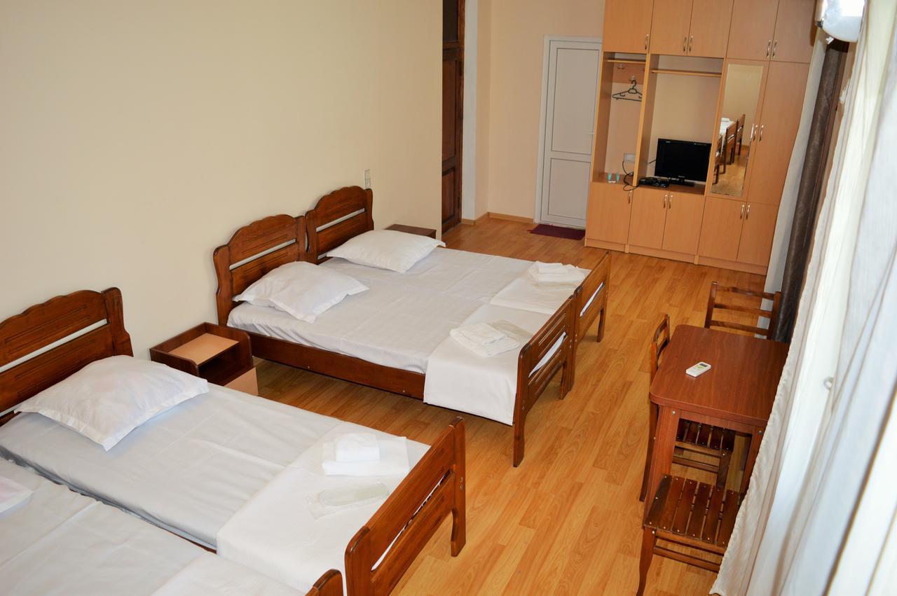 Hotel Tedi Qvareli Exteriör bild